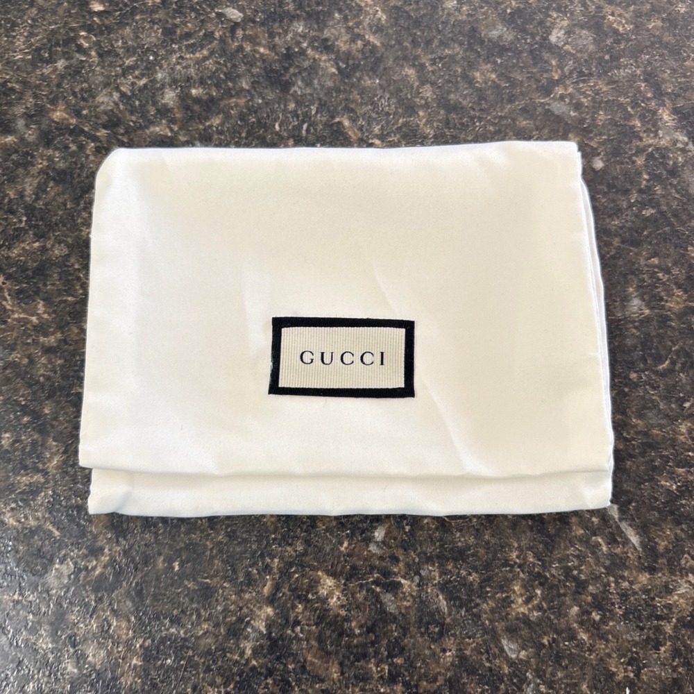 Gucci White Satin Dust Bag Pouch for Small Wallet Accessories Jewelry 6x4